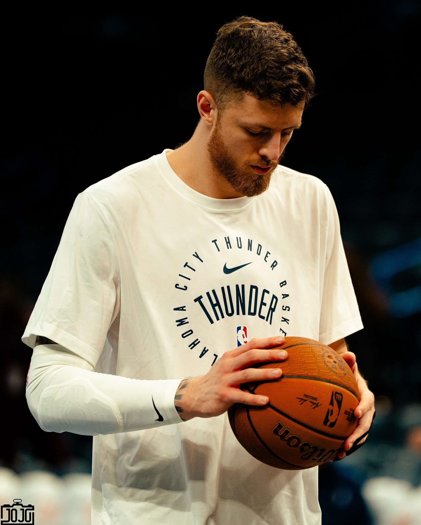 俄克拉荷马雷霆发布备战花絮,转会期遗憾出局,NBA常规赛任务艰巨,赛季目标并未改变的简单介绍 俄克拉荷马雷霆发布备战花絮,转会期遗憾出局,NBA常规赛任务艰巨,赛季目标并未改变的简单介绍