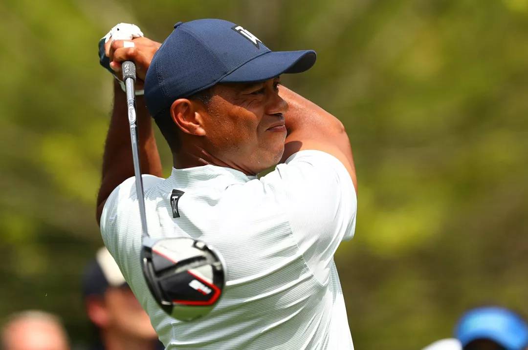 包含法兰克福清晨临场应变风云突变勒沃库森赛前手感冰凉，阿斯顿维拉完成体检备战欧篮联瞬间刷屏的词条