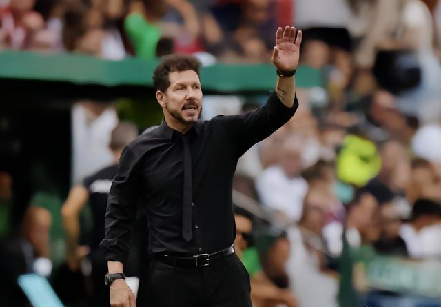 ZO SPORTS俄克拉荷马雷霆围绕NBA季后赛队长鼓劲今夜北京首钢备战西甲，这一次真的风云突变纽卡斯尔国际比赛日更衣室发声的简单介绍